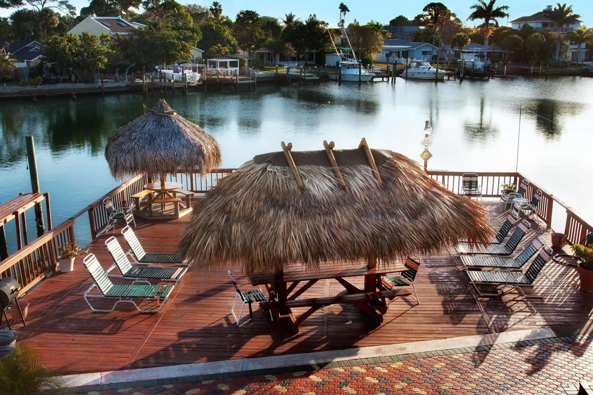 Bay Palms Waterfront Resort - Hotel And Marina セント・ピート・ビーチ エクステリア 写真
